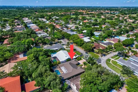 3721 N Park Road Hollywood FL 33021