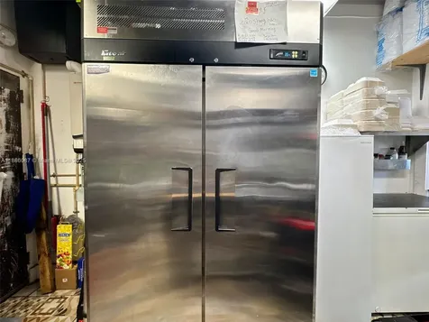 Asian Restaurant With Terrace For Sale Near Dadeland Mall Kendall FL 33156