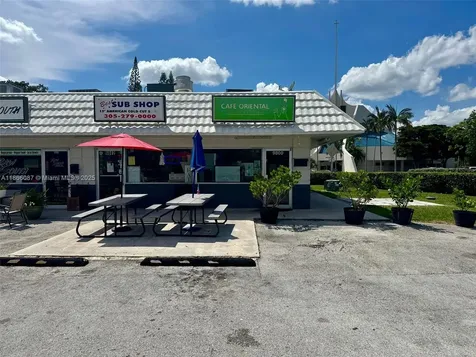 Asian Restaurant With Terrace For Sale Near Dadeland Mall Kendall FL 33156