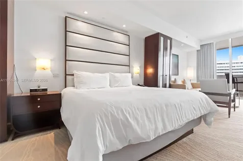 4391 Collins Avenue Miami Beach FL 33140