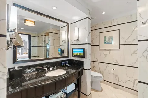 4391 Collins Avenue Miami Beach FL 33140