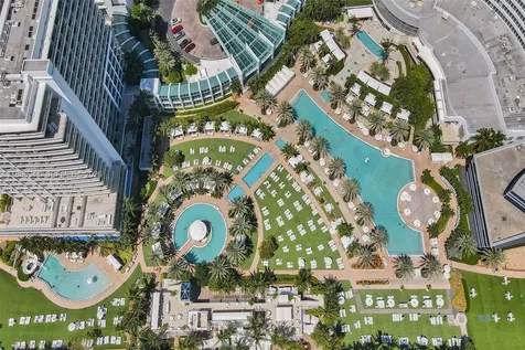 4391 Collins Avenue Miami Beach FL 33140