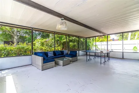 460 NW 88th Terrace El Portal FL 33150