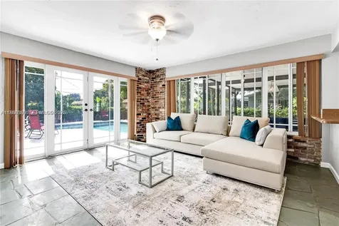 460 NW 88th Terrace El Portal FL 33150