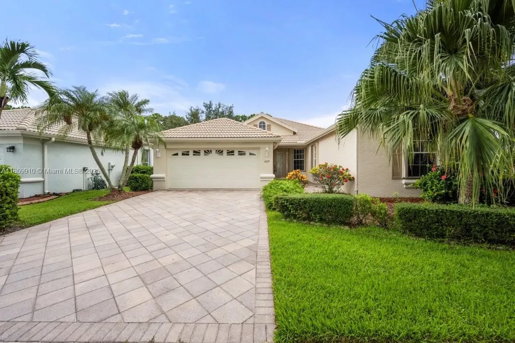 669 SW Lake Charles Circle Port St. Lucie FL 34986
