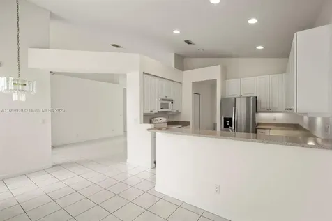 669 SW Lake Charles Circle Port St. Lucie FL 34986