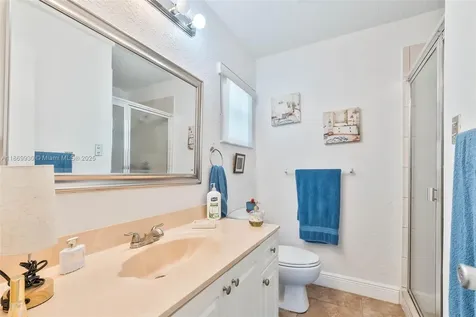 9021 NW 13th Street Plantation FL 33322