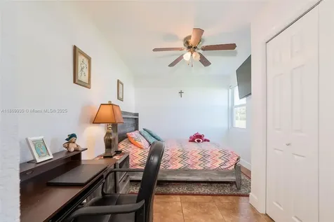 9021 NW 13th Street Plantation FL 33322