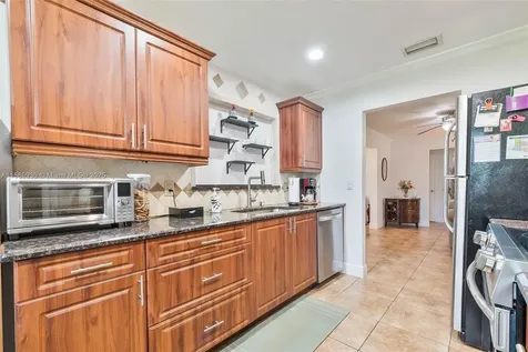 9021 NW 13th Street Plantation FL 33322