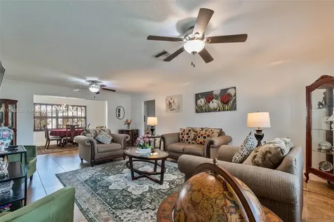 9021 NW 13th Street Plantation FL 33322