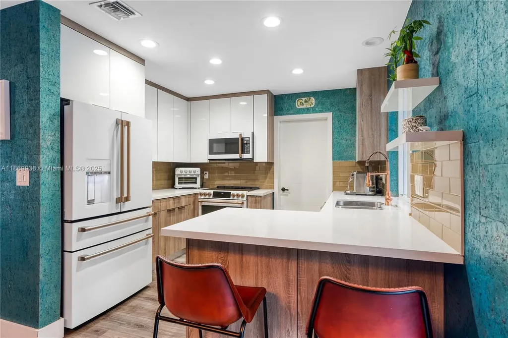 2210 NE 62nd Street Fort Lauderdale FL 33308