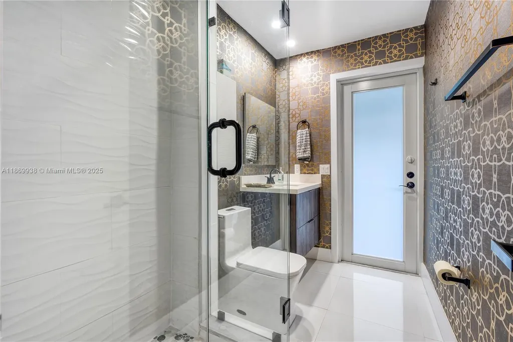 2210 NE 62nd Street Fort Lauderdale FL 33308