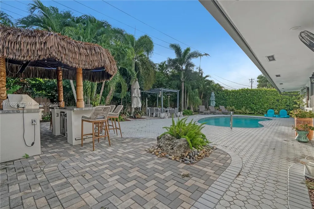 2210 NE 62nd Street Fort Lauderdale FL 33308