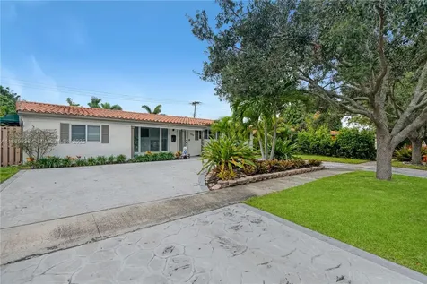 2210 NE 62nd Street Fort Lauderdale FL 33308