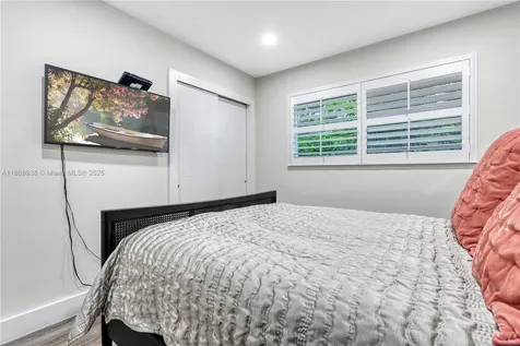 2210 NE 62nd Street Fort Lauderdale FL 33308