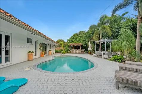 2210 NE 62nd Street Fort Lauderdale FL 33308