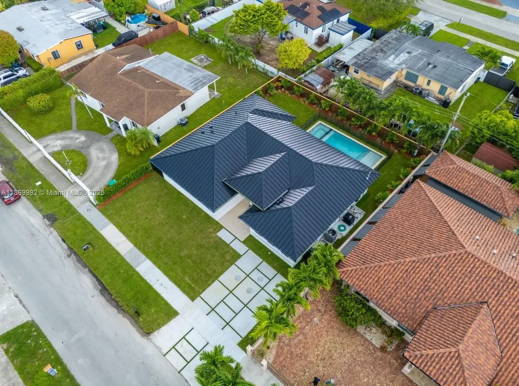 9235 SW 42nd Street Miami FL 33165