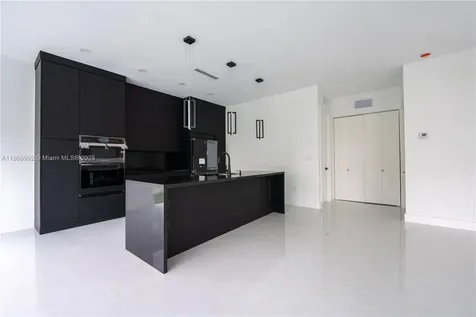 9235 SW 42nd Street Miami FL 33165