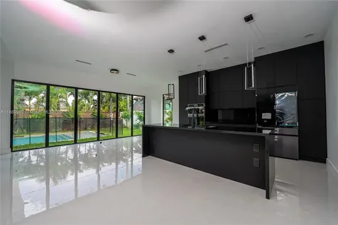 9235 SW 42nd Street Miami FL 33165