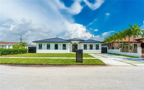 9235 SW 42nd Street Miami FL 33165