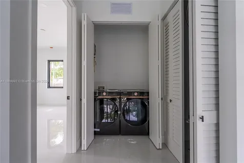 9235 SW 42nd Street Miami FL 33165