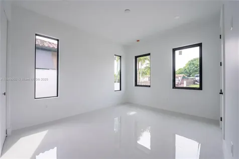 9235 SW 42nd Street Miami FL 33165