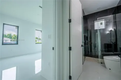 9235 SW 42nd Street Miami FL 33165
