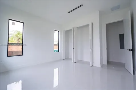 9235 SW 42nd Street Miami FL 33165