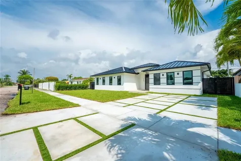 9235 SW 42nd Street Miami FL 33165