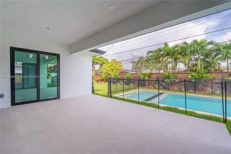 9235 SW 42nd Street Miami FL 33165