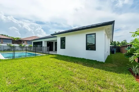 9235 SW 42nd Street Miami FL 33165
