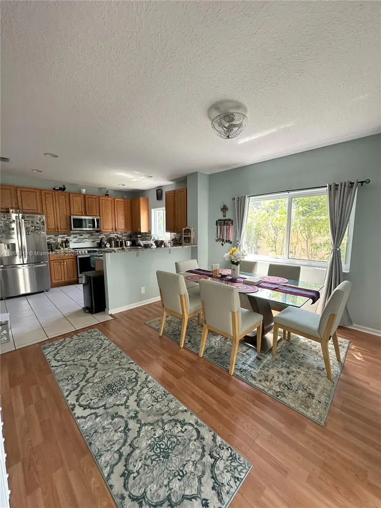 752 NW 127th Avenue Coral Springs FL 33071