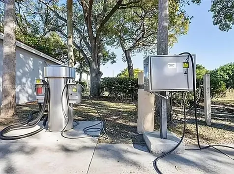 9022 W Atlantic Boulevard Coral Springs FL 33071