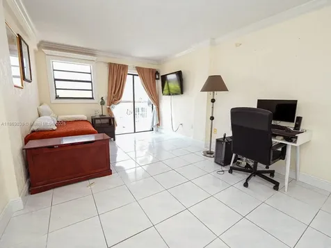 130 S Shore Drive Miami Beach FL 33141