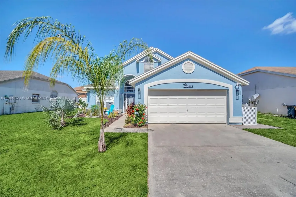 2915 Pembridge Street Kissimmee FL 34747