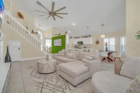 2915 Pembridge Street Kissimmee FL 34747