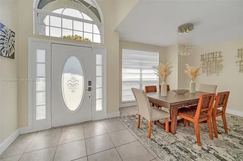 2915 Pembridge Street Kissimmee FL 34747