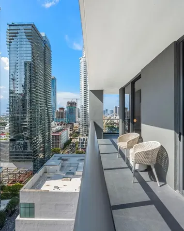 601 NE 1st Avenue Miami FL 33132