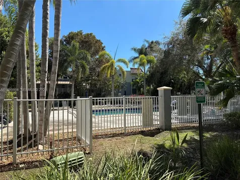 4600 SW 67th Avenue Miami FL 33155
