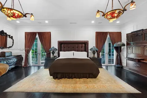 612 Sunset Drive Coral Gables FL 33143