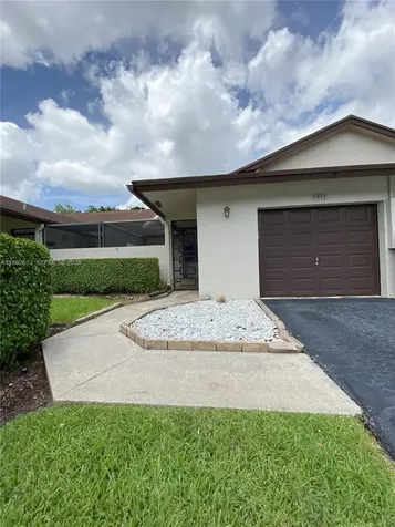 6081 NW 90th Avenue Tamarac FL 33321