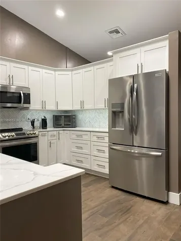 6081 NW 90th Avenue Tamarac FL 33321