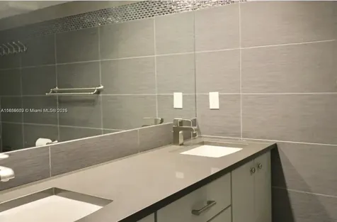 Hallandale Beach FL 33009