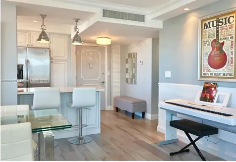 Hallandale Beach FL 33009
