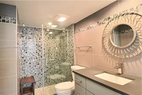 Hallandale Beach FL 33009