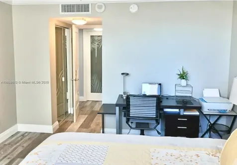 Hallandale Beach FL 33009