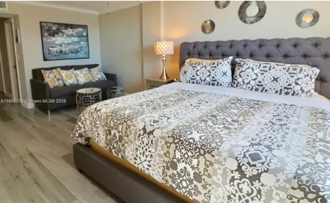 Hallandale Beach FL 33009
