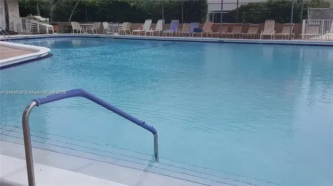 Hallandale Beach FL 33009