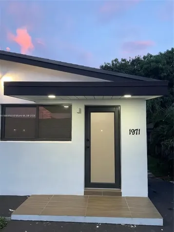 1971 W 2nd Avenue Hialeah FL 33010