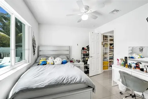 1636 SW 108th Terrace Davie FL 33324